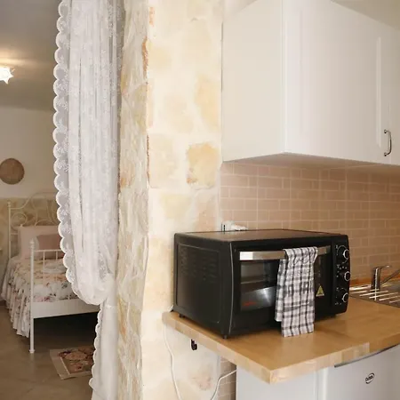 Corte Degli Alberolungo Bed and Breakfast Μπάρι